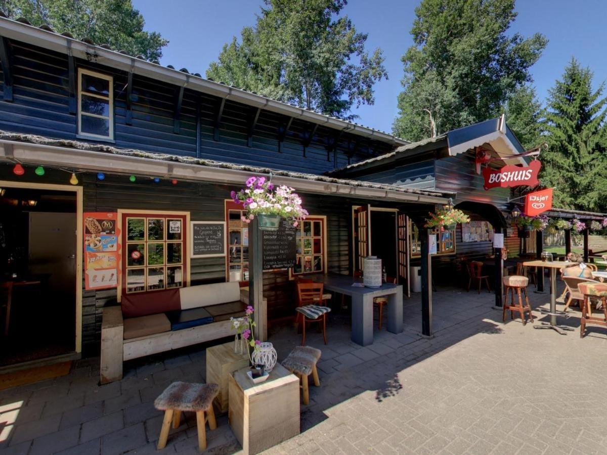 Sfeervolle Chalet Met Terras, H14 De Veldkamp, Epe, Voor 4 Personen Villa Exteriör bild