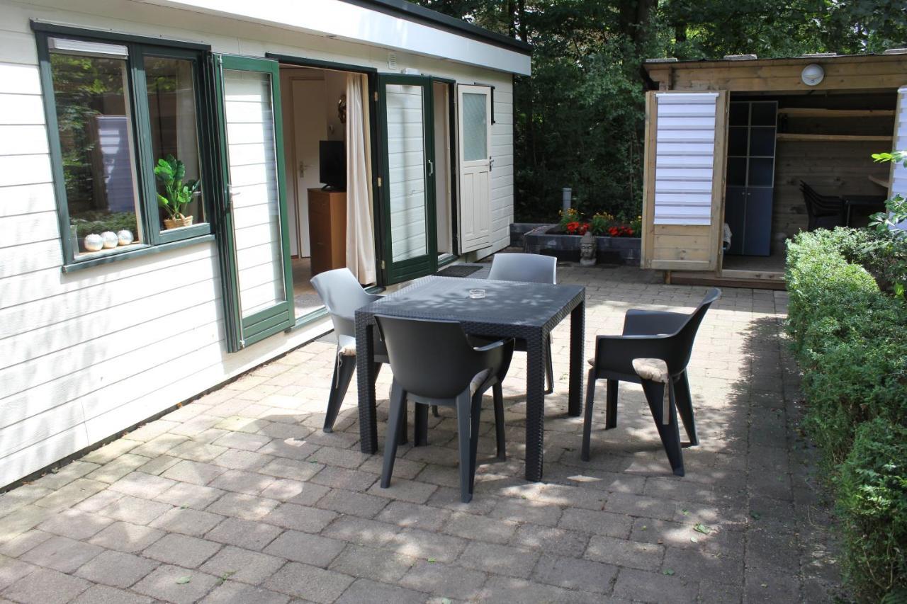 Sfeervolle Chalet Met Terras, H14 De Veldkamp, Epe, Voor 4 Personen Villa Exteriör bild