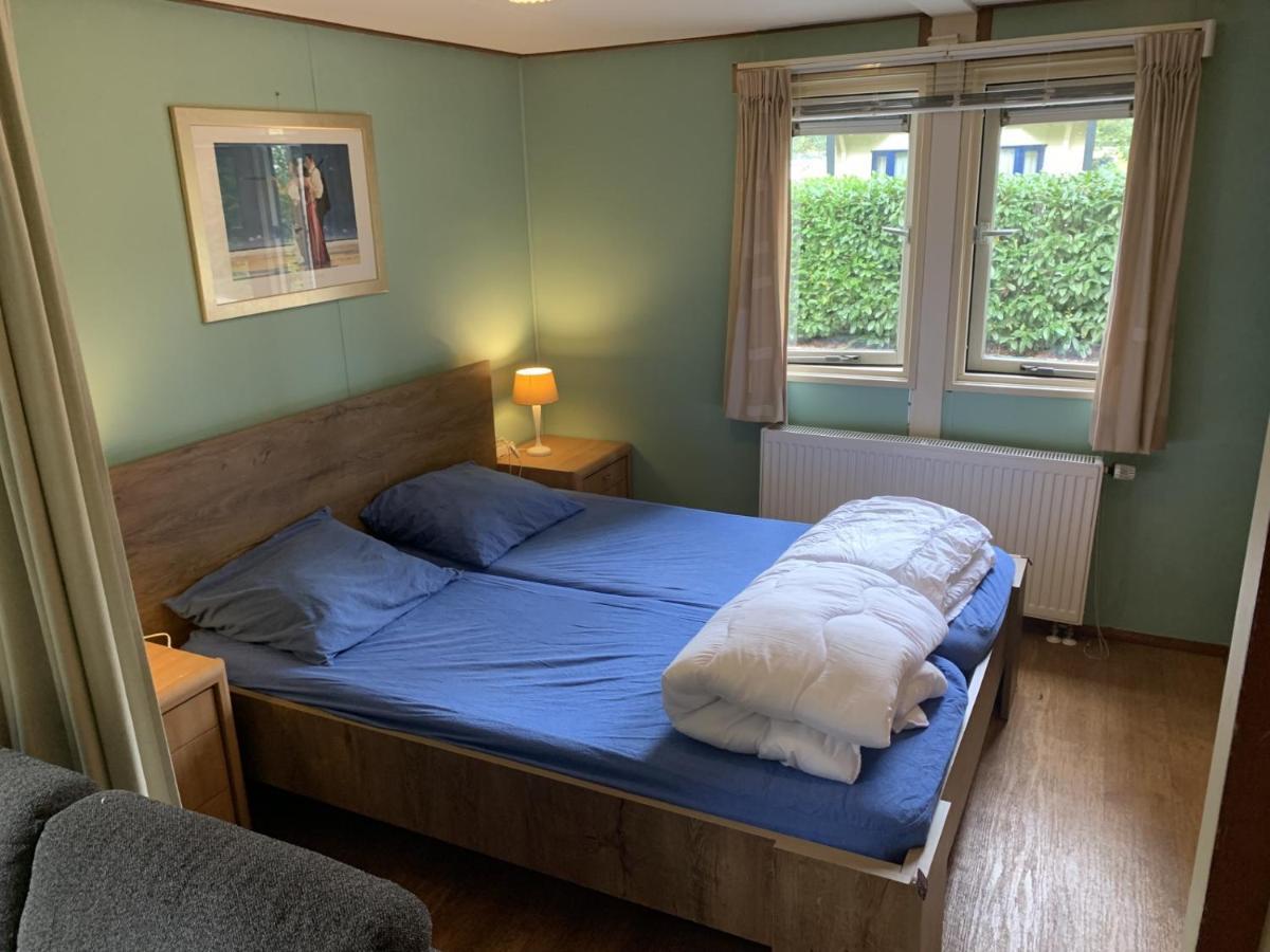 Sfeervolle Chalet Met Terras, H14 De Veldkamp, Epe, Voor 4 Personen Villa Exteriör bild
